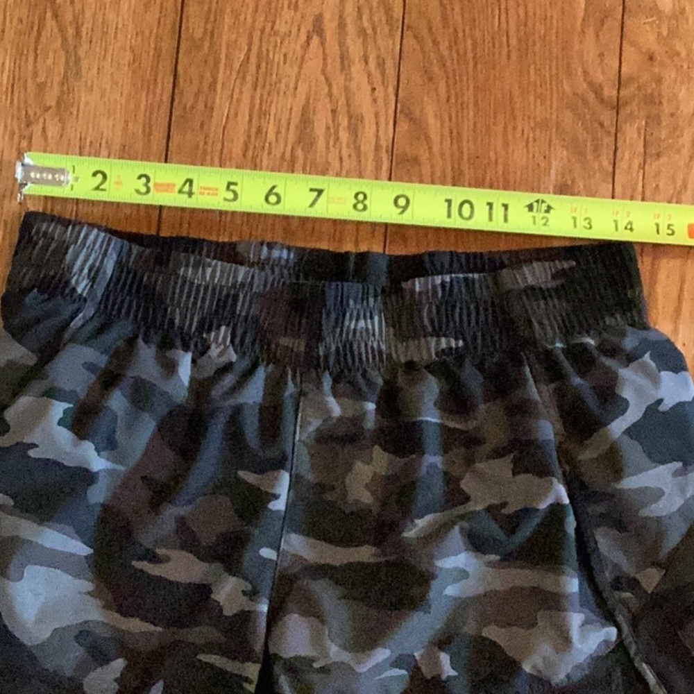 Athleta black camo Racer lined Running Shorts - Picture 13 of 15